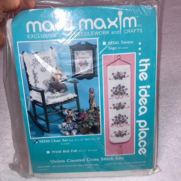 NWT vintage Mary maxim 92540 chair set 6 Ct. violets cross stitch kit - Picture 1 of 4